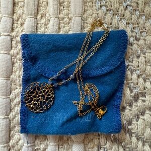 Catherine Weitzman Coral Necklace 💙